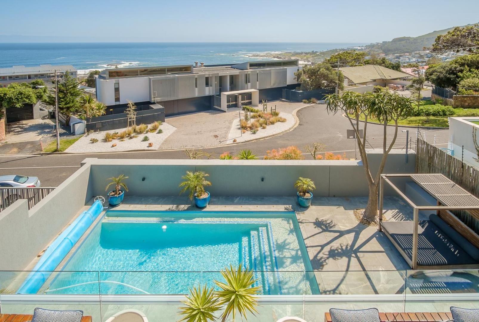 Ibiza In Modern, Luxury In Camps Bay * Le Cap